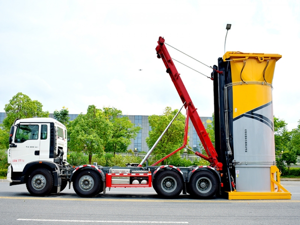 竖直直压式垃圾站