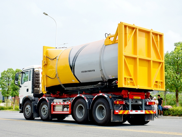 竖直直压式垃圾站